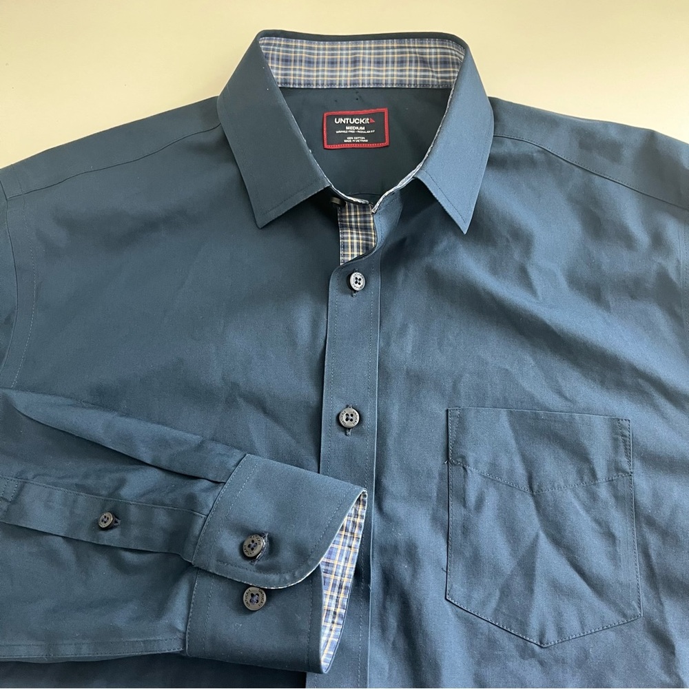 UNTUCKit Men’s Carpenter Wrinkle Free Long Sleeve Button‎ Down Navy medium